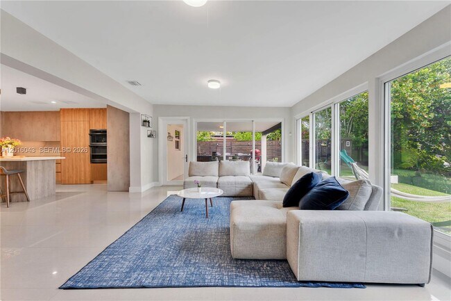 Foto del edificio - 4440 SW 28th Terrace