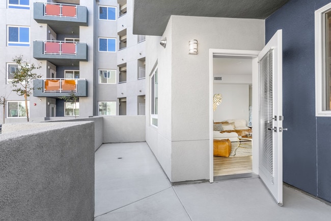 Patio - Brookhurst Place - I