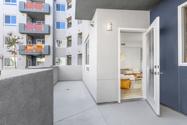 Patio - Brookhurst Place - I