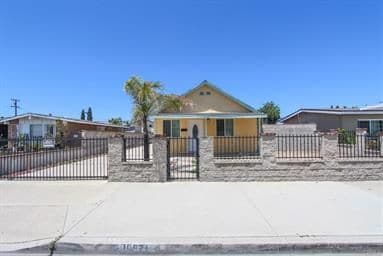 Foto del edificio - 10571 Sycamore Ave