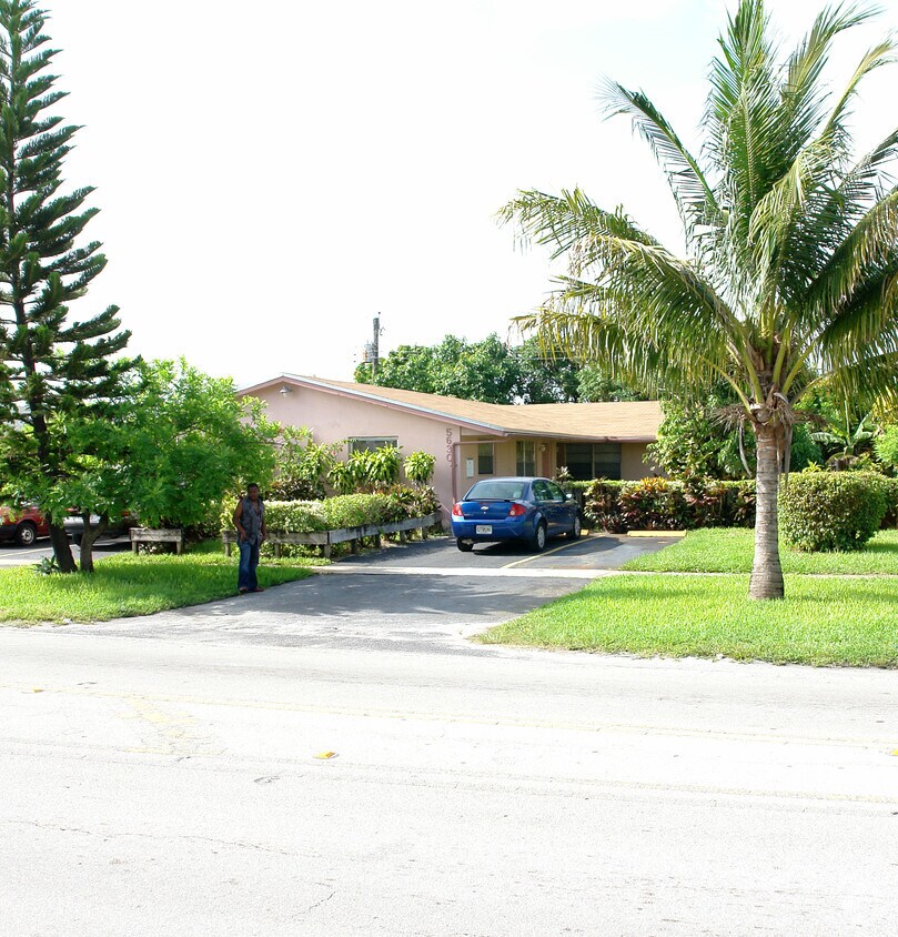Primary Photo - 5630 NW 15th St