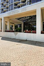 Building Photo - 1530 Key Blvd