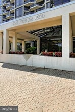 Building Photo - 1530 Key Blvd