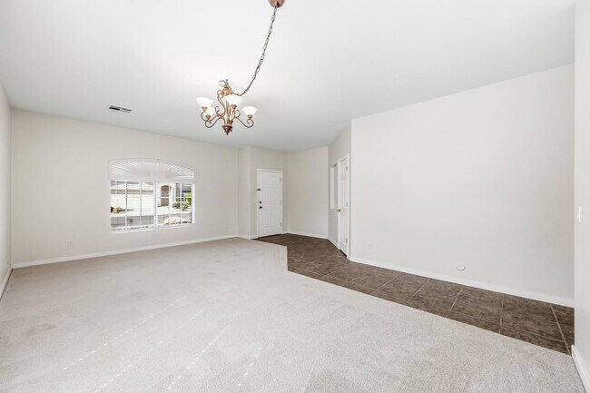 Foto del edificio - 15749 W Ventura St