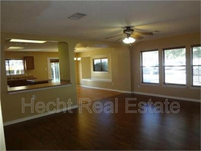 Foto del edificio - 2623 Stapleford Dr