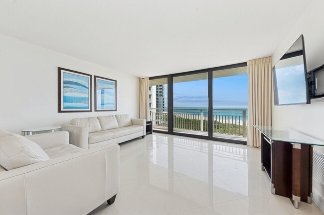 Foto del edificio - 3000 N Ocean Dr