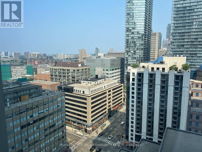 Building Photo - 763-2763 Bay St.