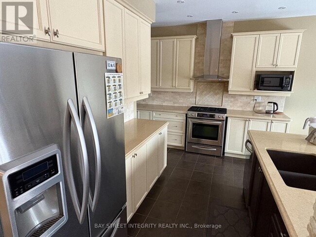 Building Photo - 89 Timna Crescent