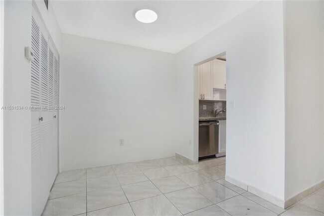 Foto del edificio - 1475 NE 125th Ter
