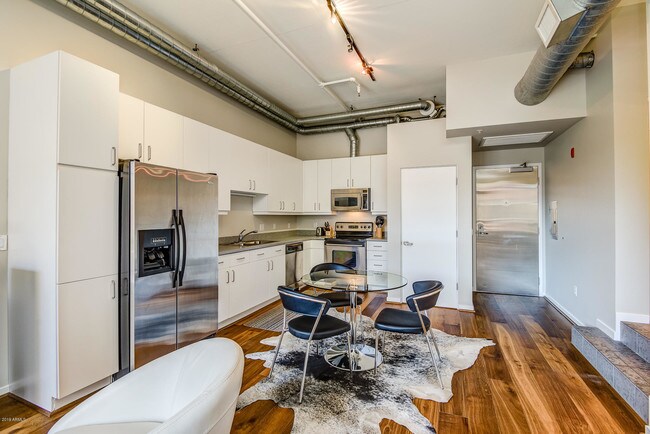 Building Photo - 7301 E 3rd Ave