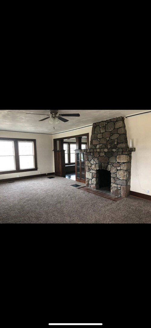 Foto del edificio - Check out this 3bdr, 2.5 bath home for rent