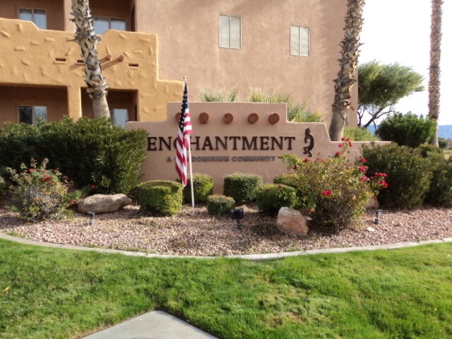 Foto del edificio - 738 Hardy Way