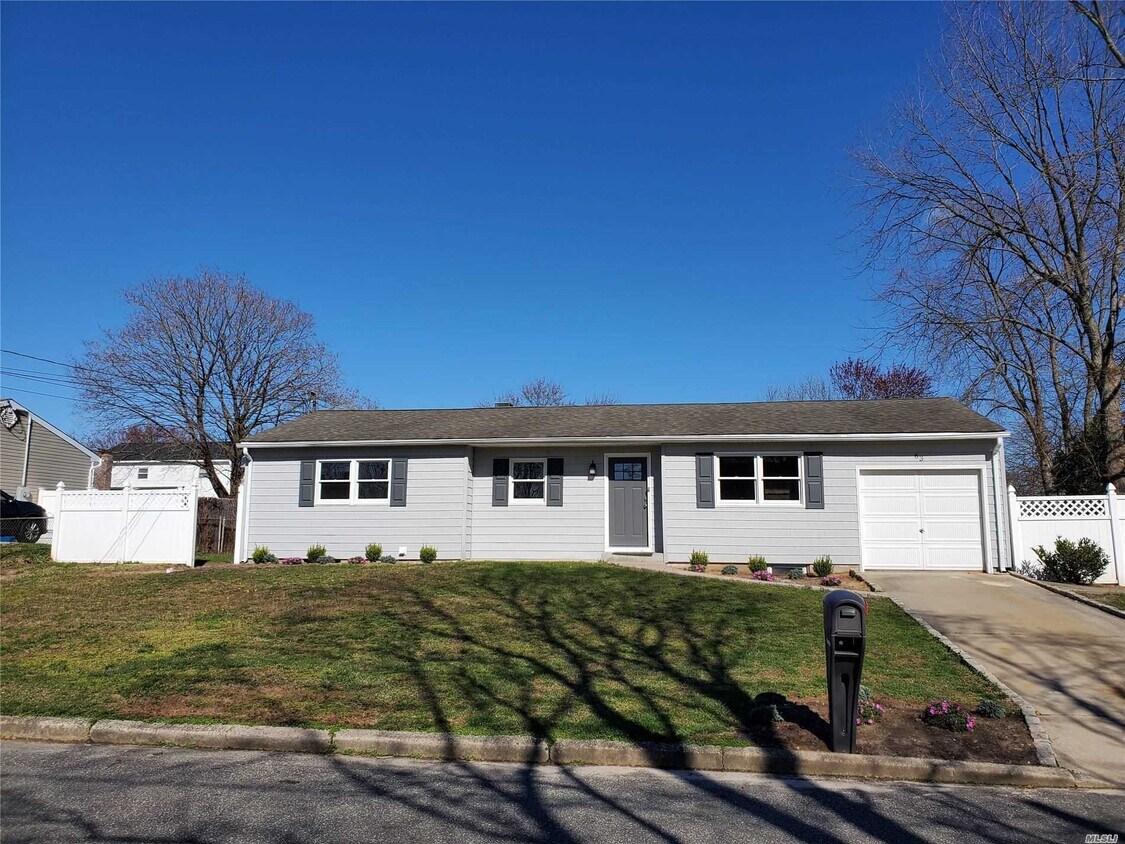 63 Balin Ave, Centereach, NY 11720 House Rental in Centereach, NY