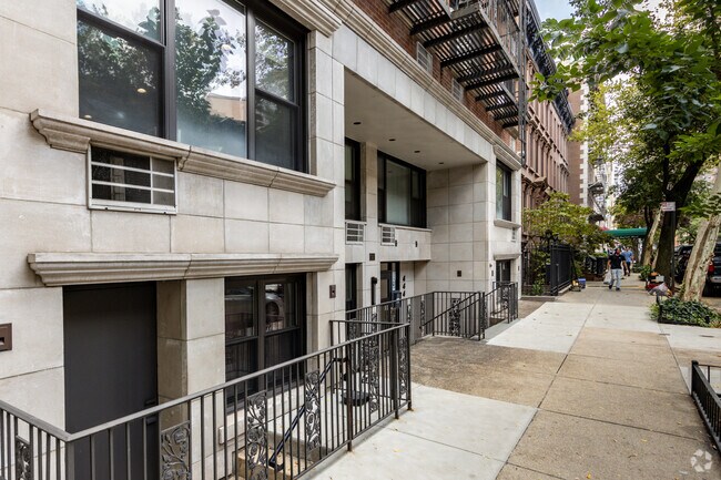 Foto del edificio - 444 E 87th St