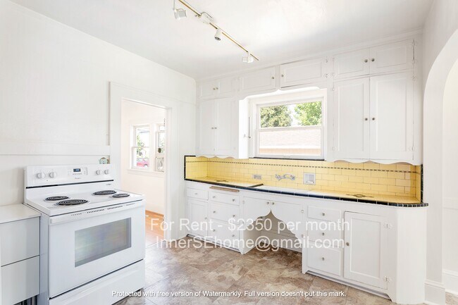 Foto del edificio - 4216 Southeast 37th Avenue