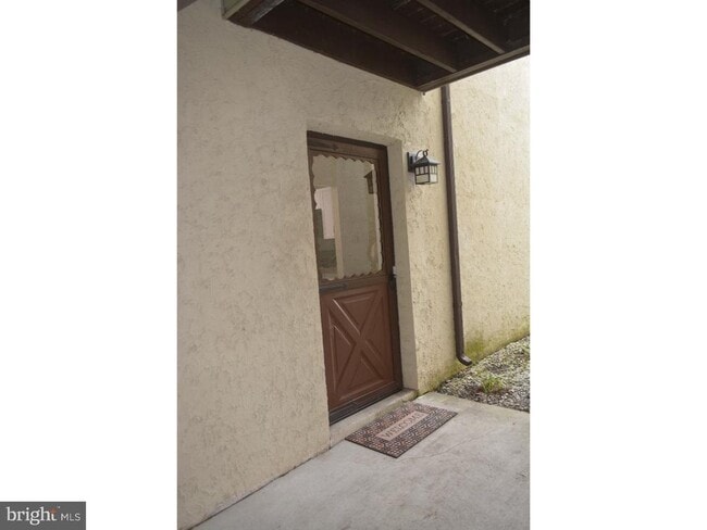 Building Photo - 23B E Daisy Ln
