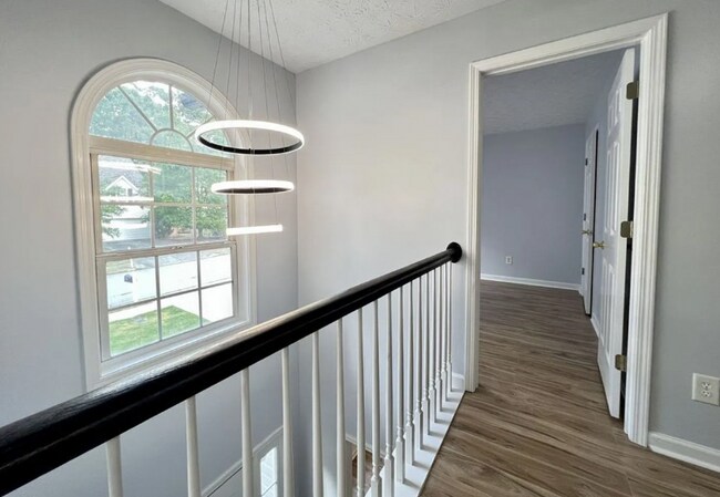 Foto del edificio - 1060 Grace Dr