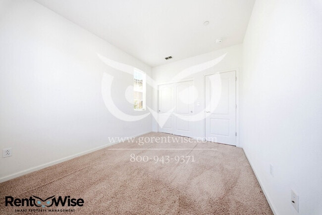Building Photo - 1583 Sylvia St