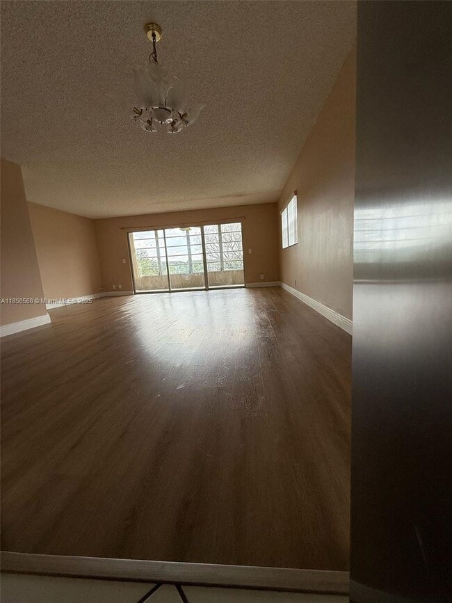 Foto del edificio - 1300 SW 125th Ave
