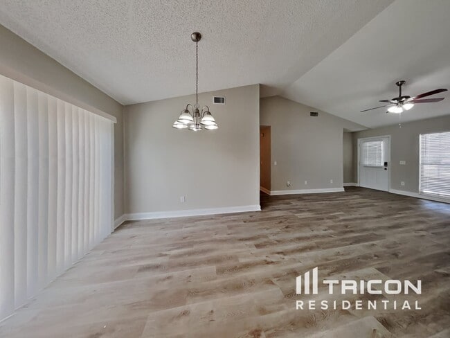 Building Photo - 4051 Forecast Dr