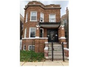 Building Photo - 622 N Trumbull Ave
