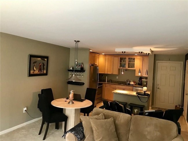 Building Photo - 3524 W Shore Rd