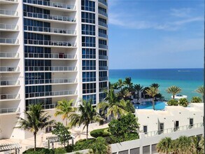 Building Photo - 3505 S Ocean Dr