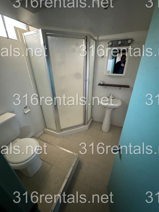 Foto del edificio - $1195- 3 bed 2 bath - Single Family Home
