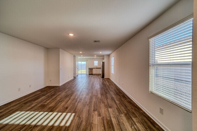 Foto del edificio - New Home w/ Panoramic Views