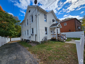 Building Photo - 1306 N Main St