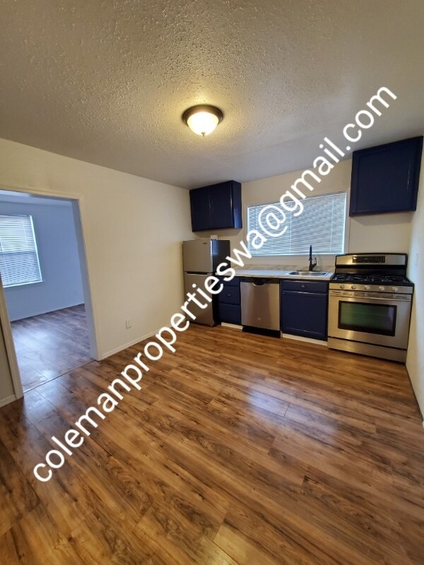 219 N Rock St Unit 2, Centralia, WA 98531 Room for Rent in Centralia, WA