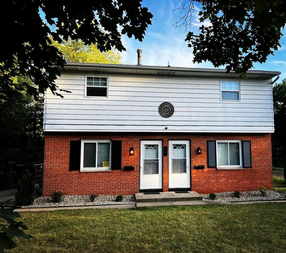 Primary Photo - 502 Vale Ave