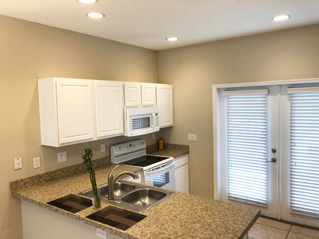Foto del edificio - 486 Cabernet Pl