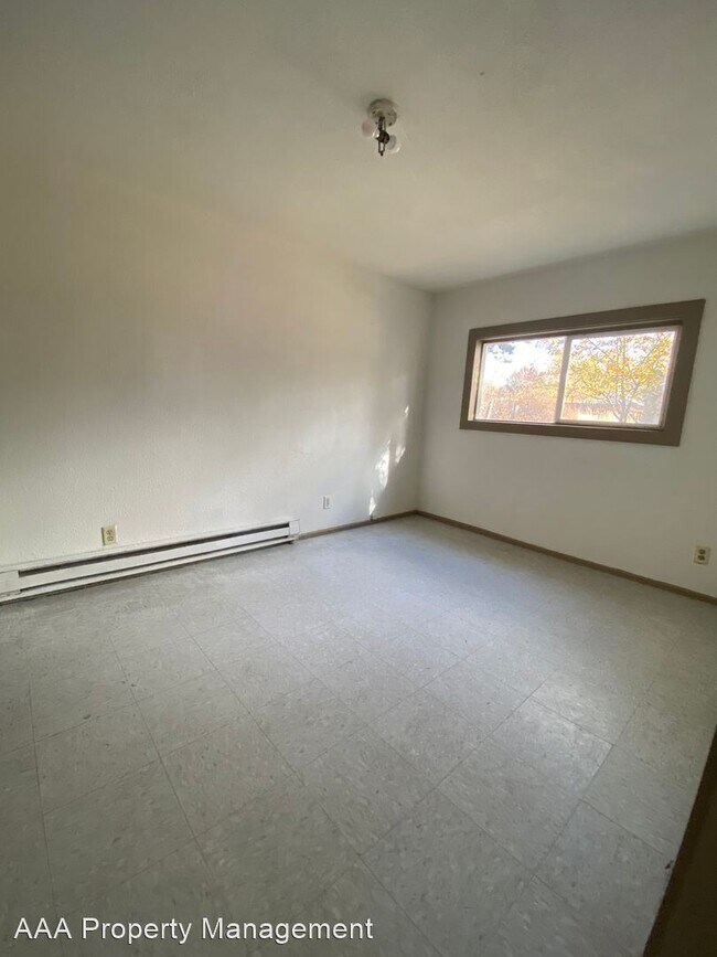 Foto del edificio - 2 br, 1 bath House - 3721 Emerald St.
