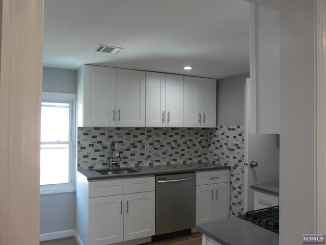 Building Photo - 471 Elm Ave