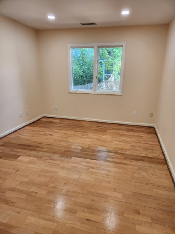 Building Photo - 1108 Estate Dr