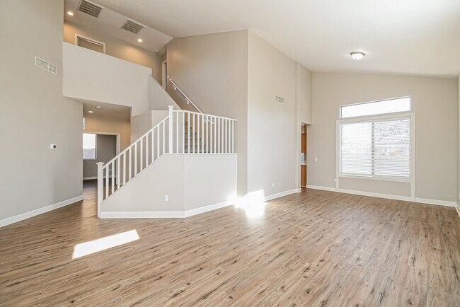 Foto del edificio - 3719 S Colt Dr