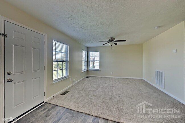 Building Photo - 705 Rock Glen Trace