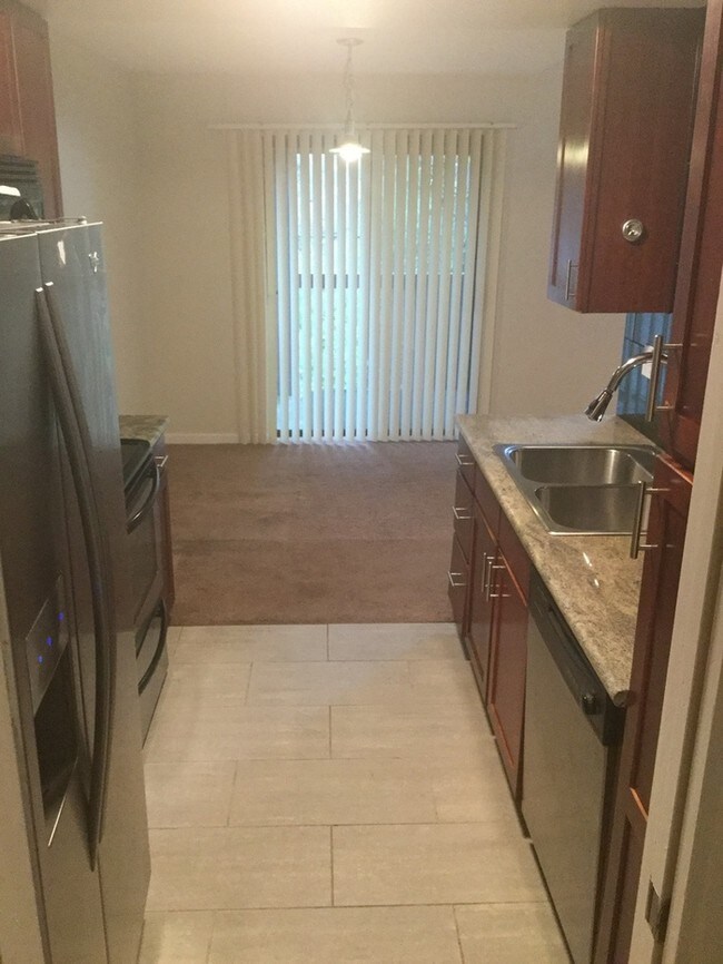 Foto del edificio - 1318 B St