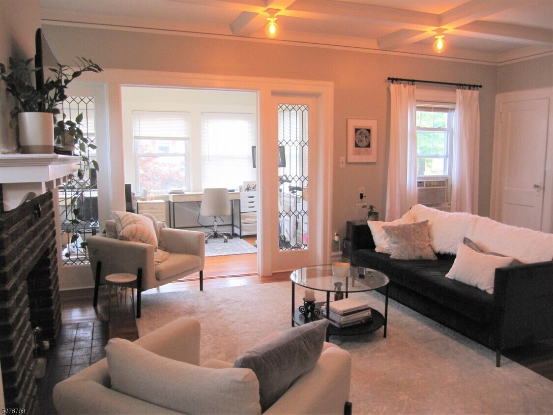 Primary Photo - 1 Rydal Pl