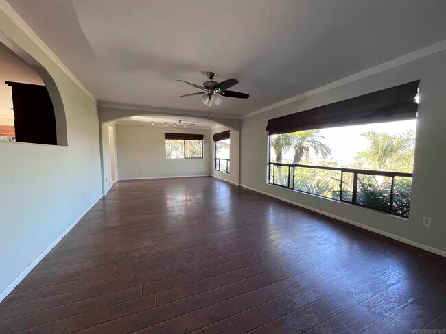Building Photo - 1861 Vista Grande Rd
