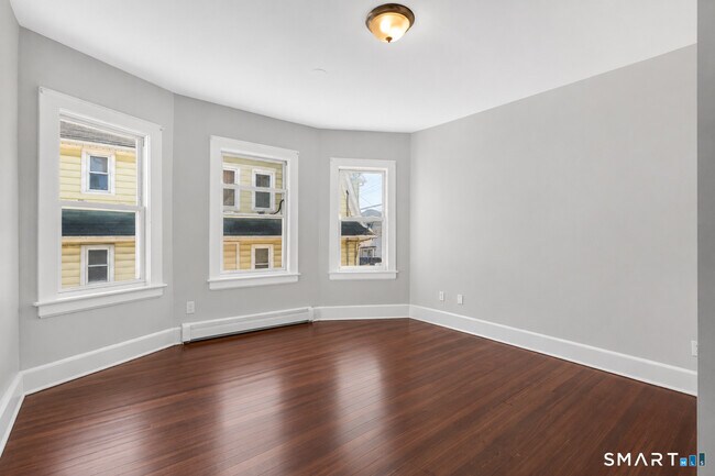 Building Photo - 380 Gurdon St
