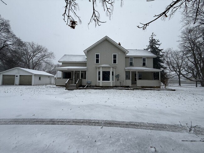 Building Photo - 107 Sager Rd