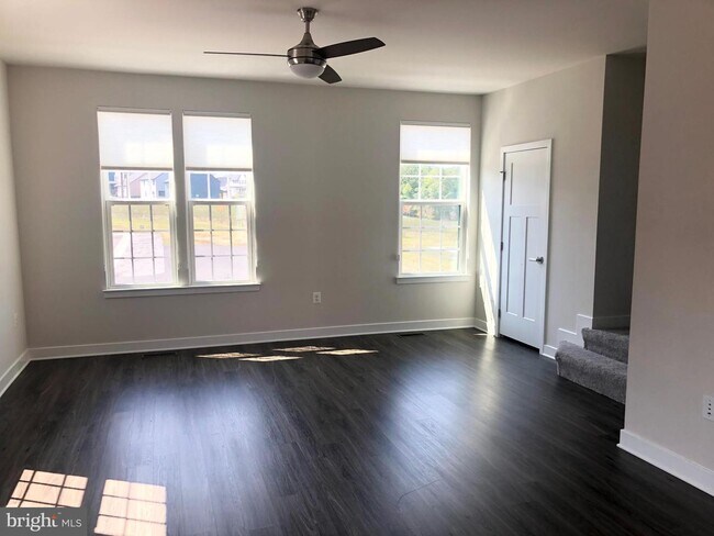 Building Photo - 1301 Trestle Dr