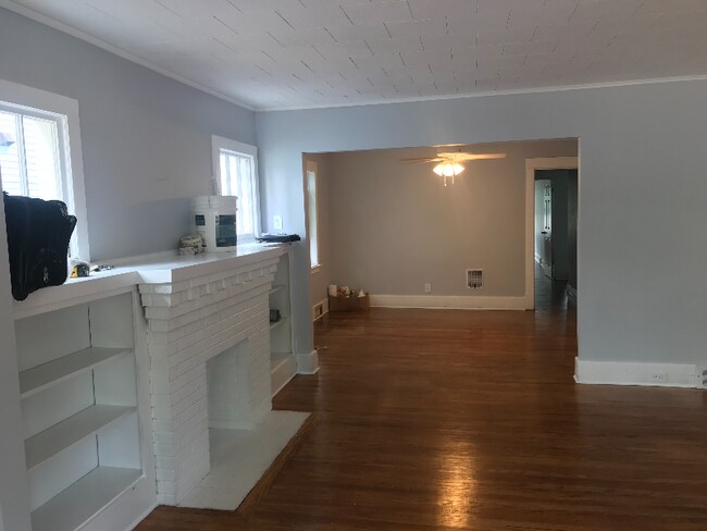 Building Photo - 619 Linden Ave