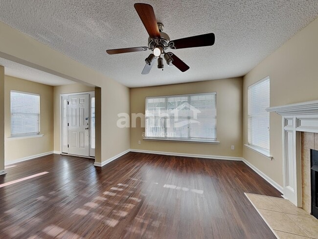 Building Photo - 4924 Lighthouse Ct