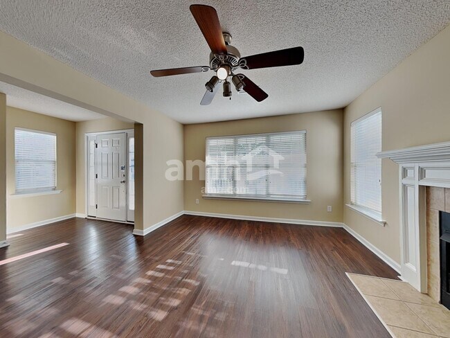 Foto del edificio - 4924 Lighthouse Ct