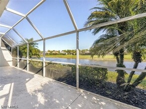Building Photo - 8529 Fairway Bend Dr