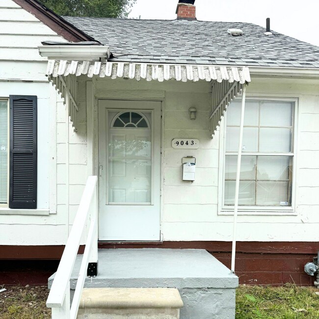 Foto del edificio - 9043 Westwood St