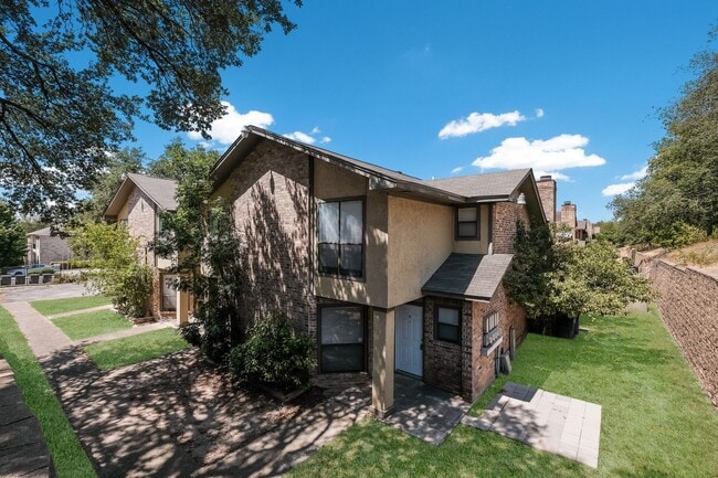 Foto del edificio - Renovated Condo with Great Location